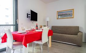 Guesthost - Parma Residential Flat With Balconyparma Residential Apartment Con Balcone